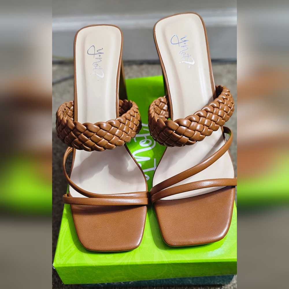 Beautiful Slip-on Leather Sandals